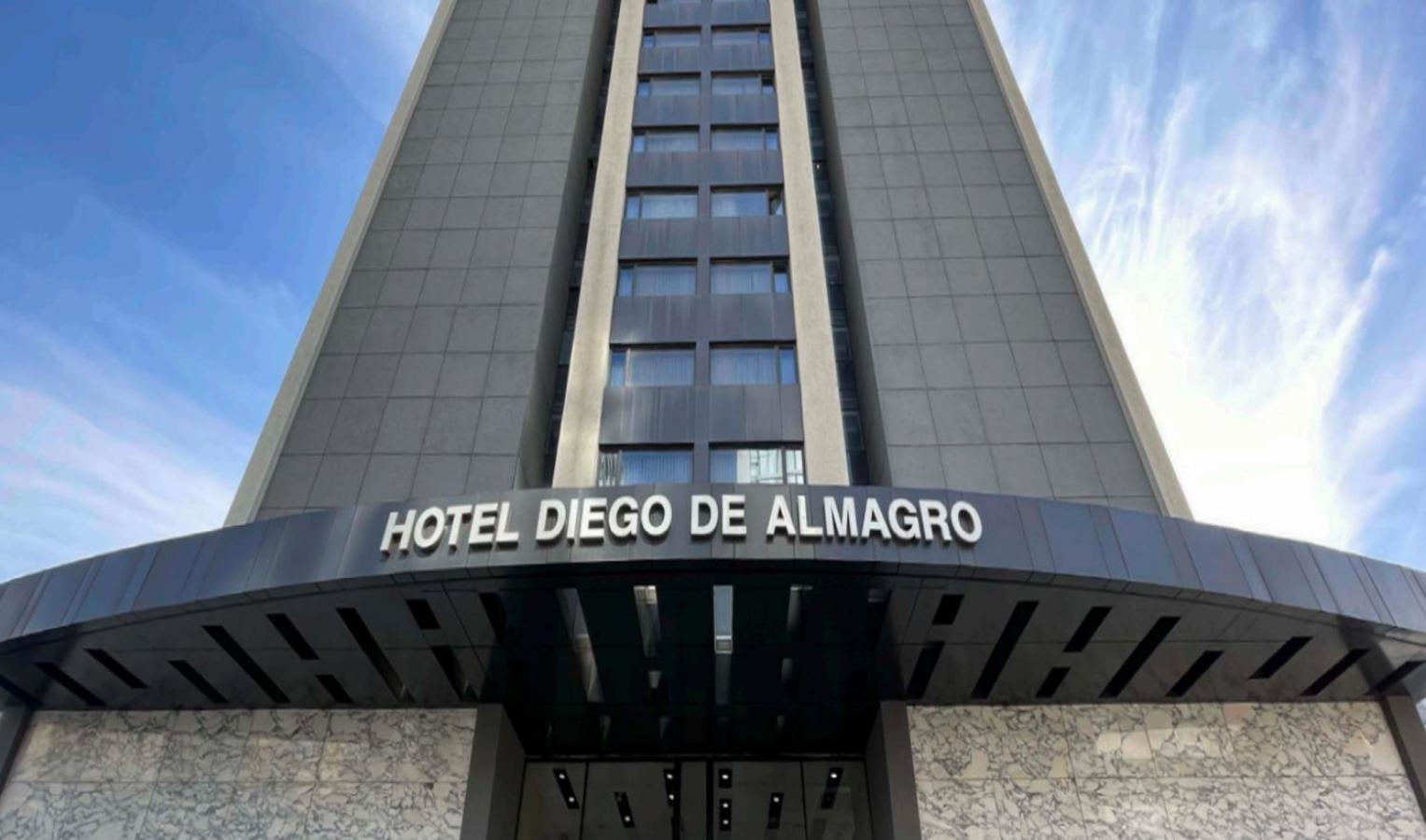 圣地亚哥阿尔马格罗普罗维登酒店 外观 照片